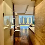 Pembroke St Julians Luxury, Comfort, Location